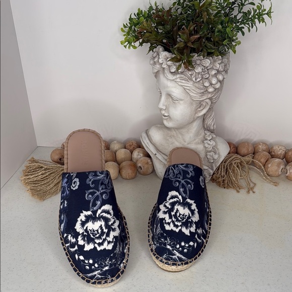 JOHNNY WAS Olivia Mule Espadrille Flats olivia print Sz 8 - Picture 2 of 10